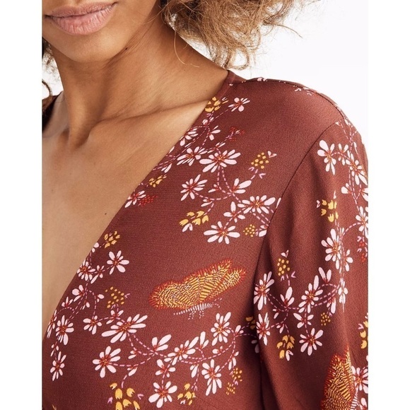 Q031 Madewell Ruffle-Wrap Dress in Windowbox Floral - Picture 3 of 10